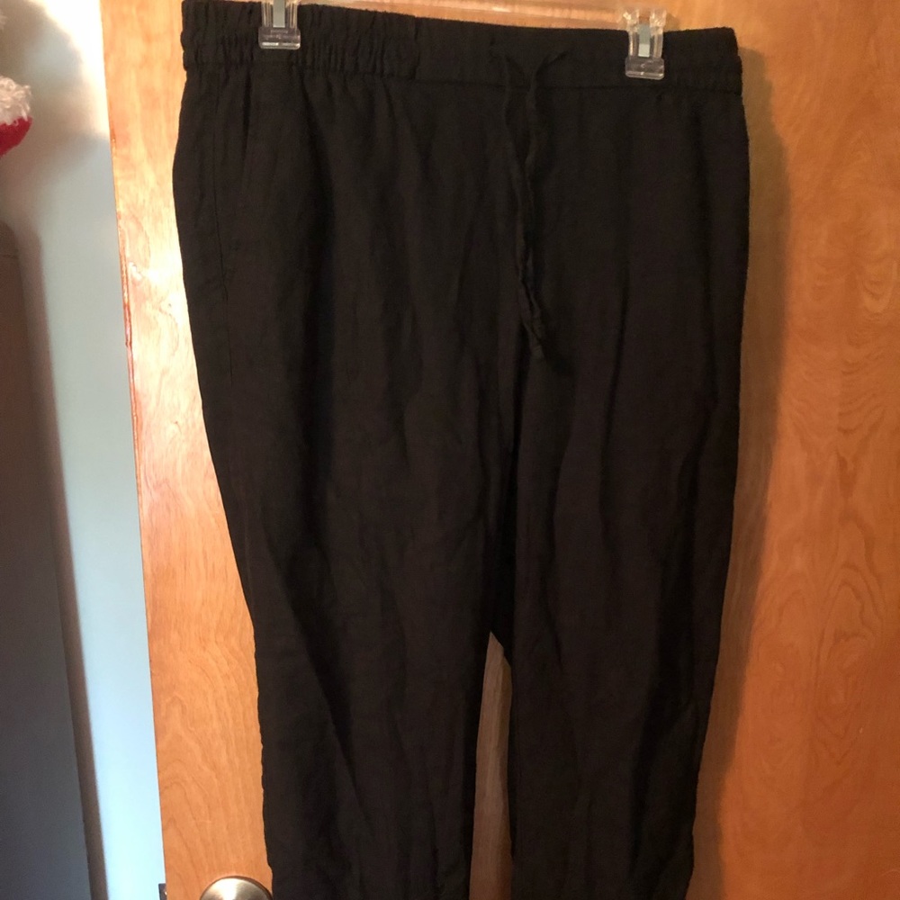 NWOT Old navy capris